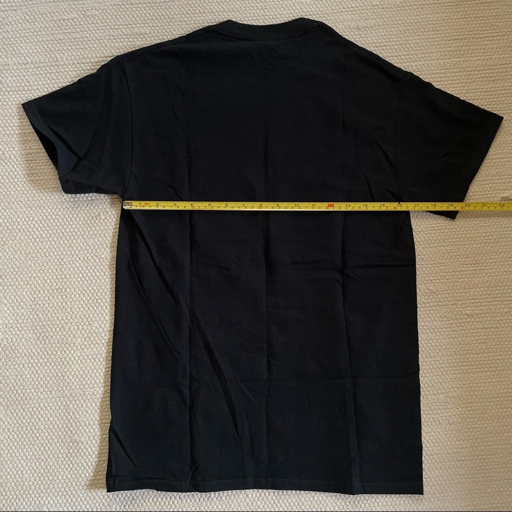 NWOT Gildan Men’s Black Cotton T-Shirt Size S - Picture 3 of 5